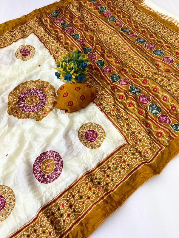 Vastrangan sasumaa bandhani wholesale sarees saree store